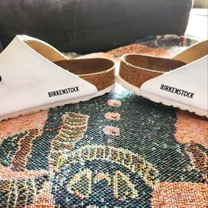 Gently-used white, regular-fit Birkenstock Arizonas